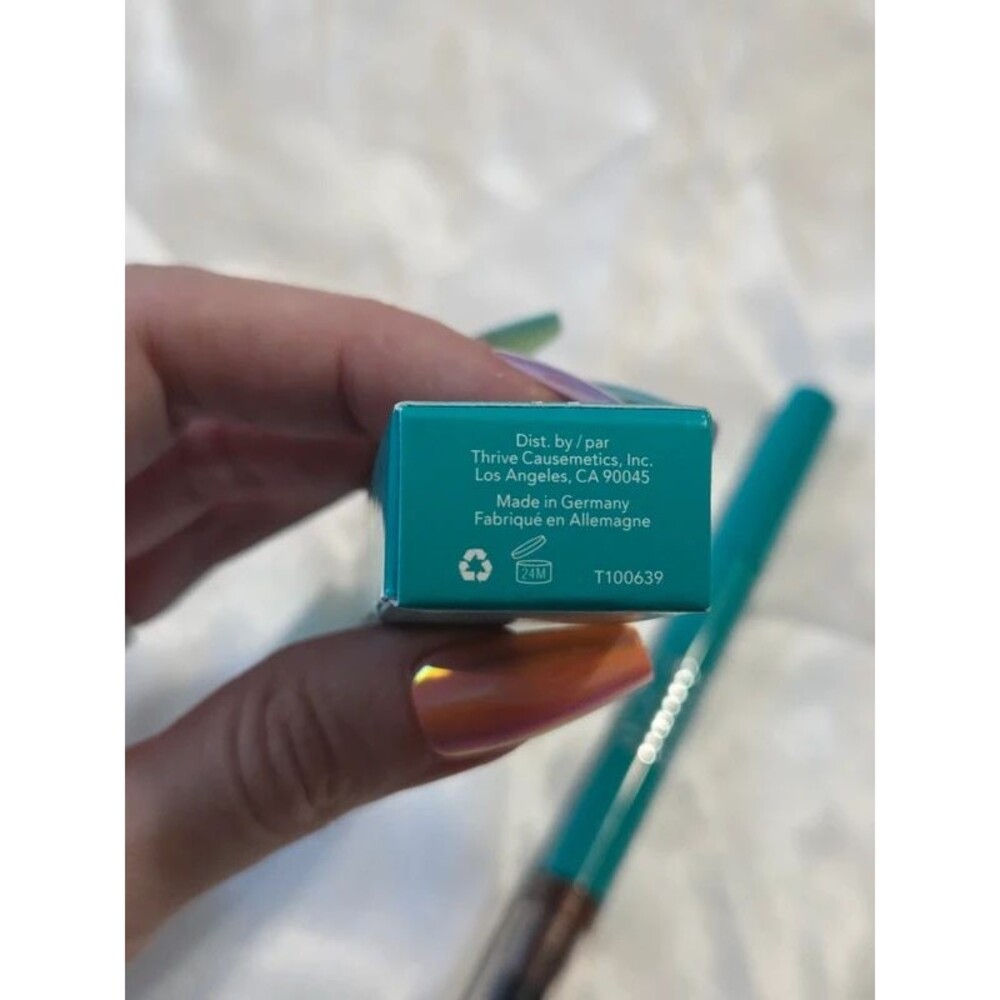 Thrive Infinity Waterproof Eyeshadow Stick - Riji (cocoa shimmer) - Picture 10 of 12